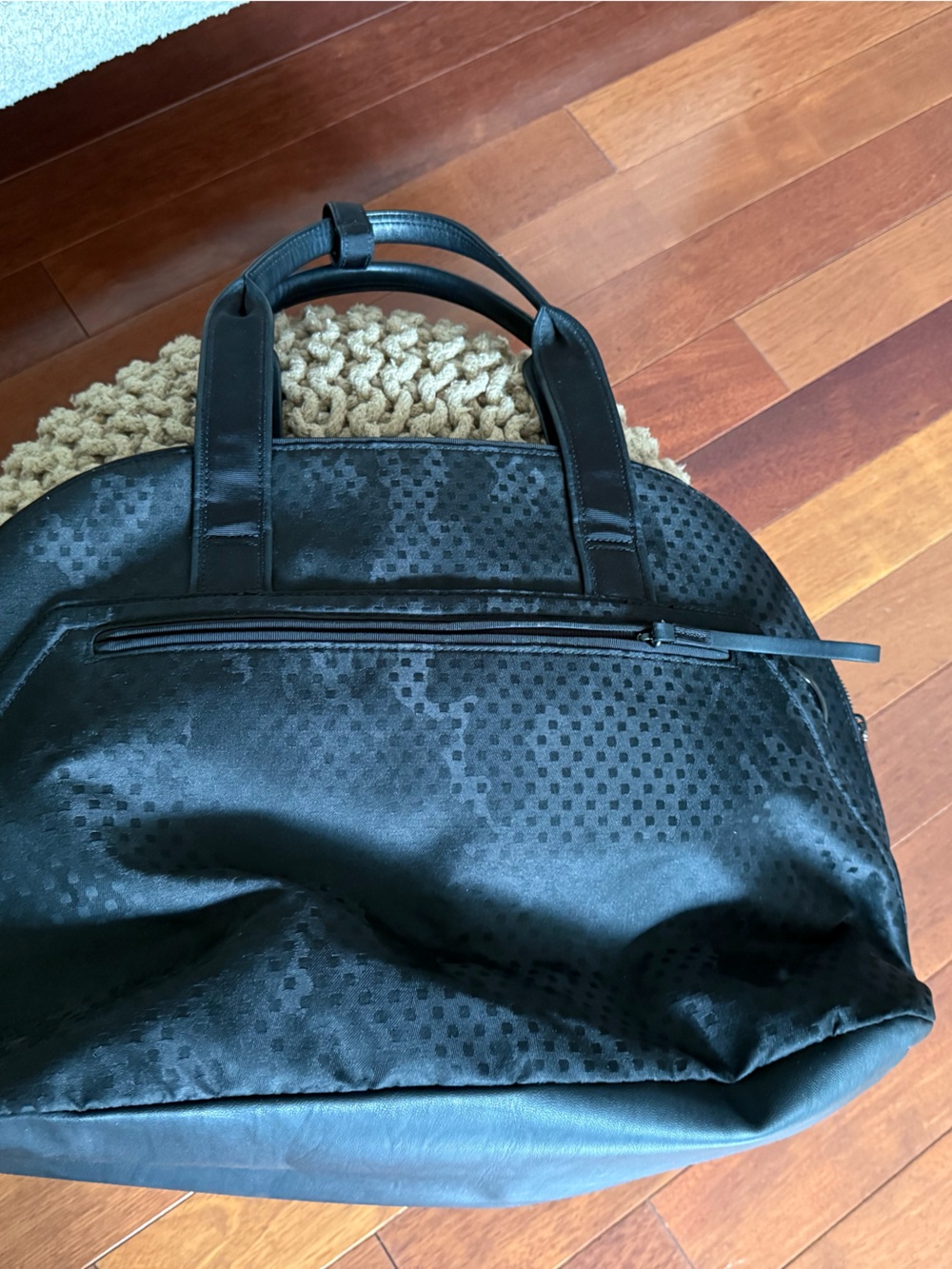 Women’s Lululemon Travel Bag